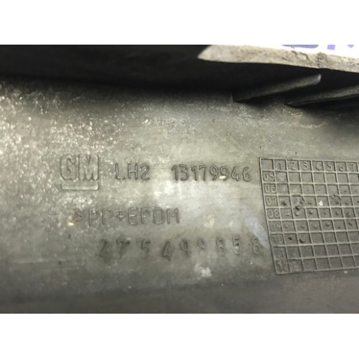 Накладка бампера переднього ліва Opel Corsa D 2006-2014 13179946